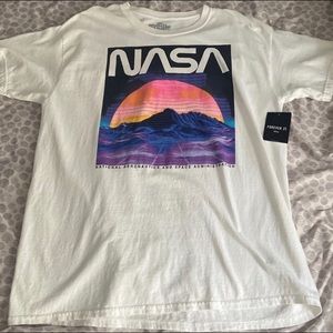 FOREVER 21 NASA shirt (NEW)